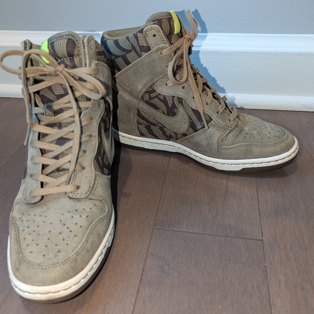 Nike Liberty of London Dunk Sky Hi Hidden Wedge sneaker, olive green, size 8